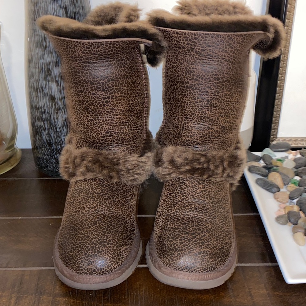 Rare!! UGG Skylah Brown Bomber Leather Faux Fur Boots Size 6 - Picture 5 of 15